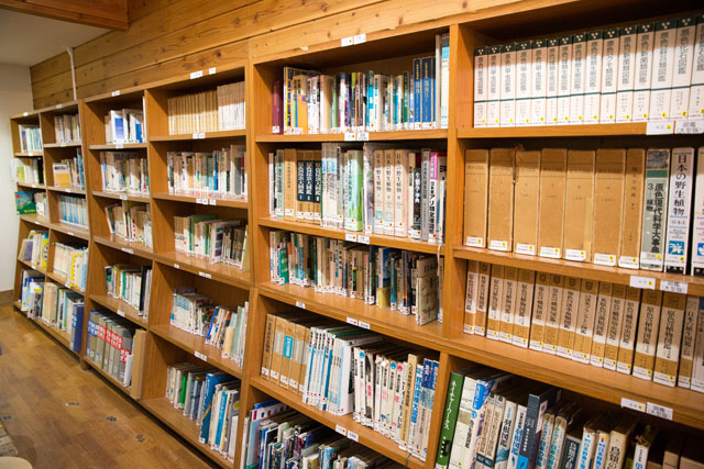 本棚の図書スペース